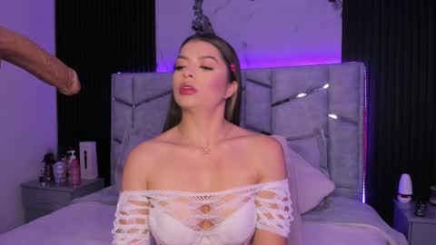 Snapshot of daniphoenixx chatting on 03/05/25, 07:49 Dani Phonenix online show from 03/05/25, 07:49
