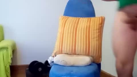 daniroca8 online show from 12/04/25, 03:43