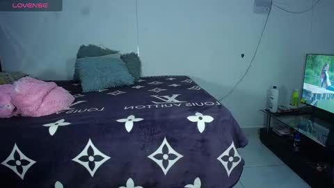 danisabrownn online show from 01/12/25, 01:58