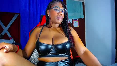 Snapshot of danisabrownn chatting on 04/10/26, 02:33 danisabrownn online show from 04/10/26, 02:33