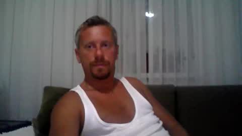 Snapshot of danisami12345 chatting on 09/16/25, 02:12 daniel online show from 09/16/25, 02:12