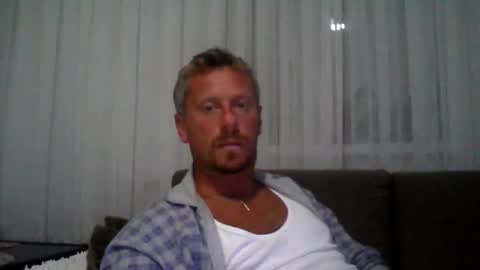 Snapshot of danisami12345 chatting on 09/24/25, 09:40 daniel online show from 09/24/25, 09:40