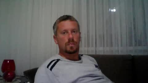 Snapshot of danisami12345 chatting on 10/05/25, 09:34 daniel online show from 10/05/25, 09:34