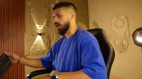 Snapshot of dann_saenz chatting on 07/20/26, 02:30 Dann saenz online show from 07/20/26, 02:30