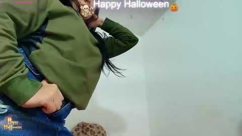 danna online show from 10/30/25, 02:40