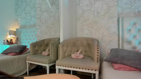 Danna online show from 04/15/26, 07:58