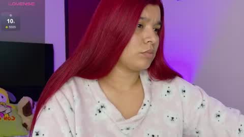 Snapshot of danna_luu chatting on 07/16/26, 03:23 Danna online show from 07/16/26, 03:23