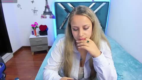 Danna martinezz online show from 09/14/25, 08:41