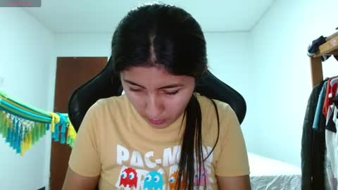 Snapshot of danna_peterson chatting on 07/12/26, 09:50 Danna online show from 07/12/26, 09:50