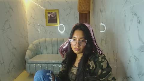 danna_sweet_s online show from 10/15/25, 08:20