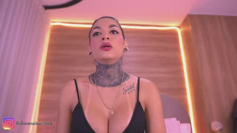 Danna Berlin  online show from 05/17/26, 07:21