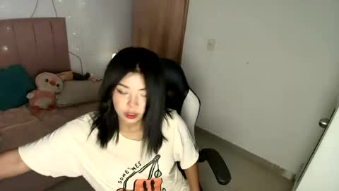Snapshot of dannagabriella chatting on 06/14/26, 11:01 dannagabriella online show from 06/14/26, 11:01