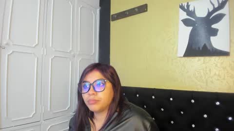 Danna Garza online show from 02/06/25, 03:59