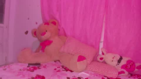 Danna Sofia jeins online show from 11/10/25, 09:08