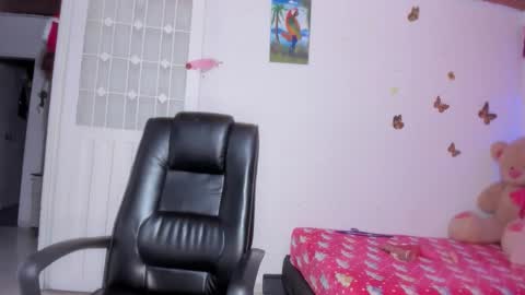 Danna Sofia jeins online show from 01/10/26, 01:02