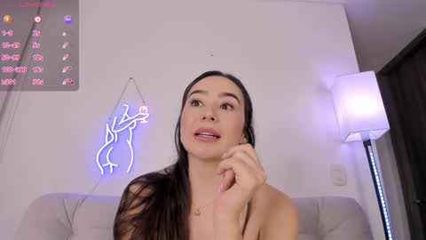 Snapshot of dannate1 chatting on 12/11/24, 01:15 danna  online show from 12/11/24, 01:15