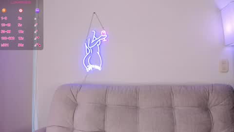 Snapshot of dannate1 chatting on 12/17/24, 10:11 danna  online show from 12/17/24, 10:11