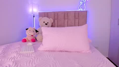 Snapshot of dannate1 chatting on 03/02/25, 11:20 danna  online show from 03/02/25, 11:20