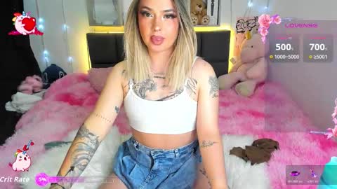 dannia_13 online show from 12/22/25, 04:26
