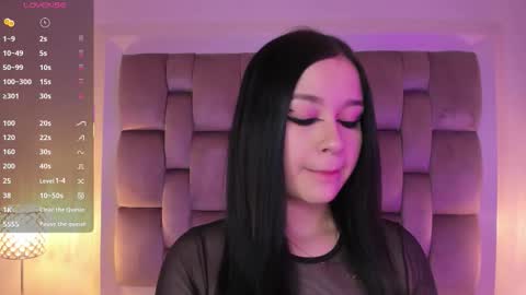 Dannika online show from 11/19/25, 02:44