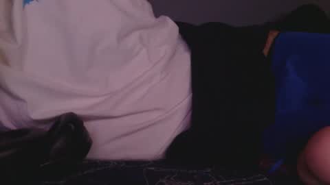 Dee online show from 01/05/25, 05:51