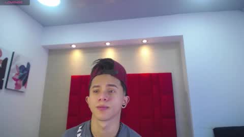 Snapshot of danny__santoro chatting on 09/22/25, 01:02 Danny online show from 09/22/25, 01:02