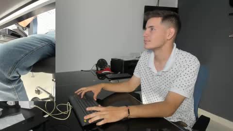 danny_and_lara online show from 10/04/25, 02:48