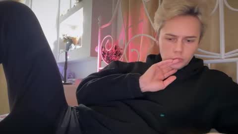 danny online show from 12/04/25, 01:20