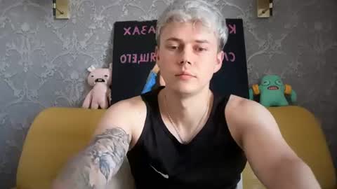 Snapshot of danny_love01 chatting on 06/19/26, 09:57 danny online show from 06/19/26, 09:57