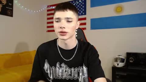 Danny online show from 10/27/25, 09:57