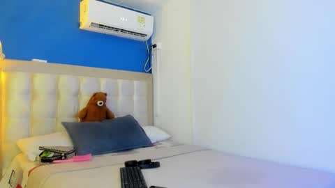 Danny online show from 11/11/25, 04:34