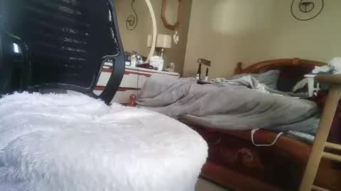 Danielle online show from 02/01/25, 08:05