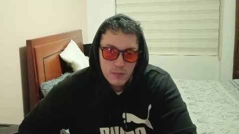 Snapshot of danruiz33 chatting on 06/12/26, 02:10 Dan online show from 06/12/26, 02:10