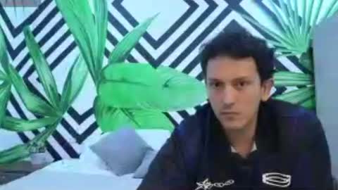 Snapshot of danruiz33 chatting on 06/20/26, 03:31 Dan online show from 06/20/26, 03:31