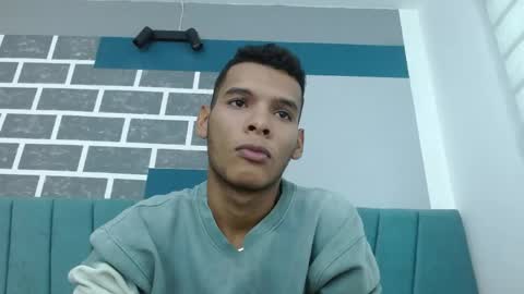 dante_black_1 online show from 05/07/26, 11:48