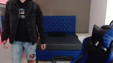 Dante online show from 02/12/25, 12:44