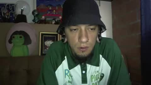 Snapshot of dante_x_5 chatting on 11/02/25, 02:52 dante_x_5 online show from 11/02/25, 02:52