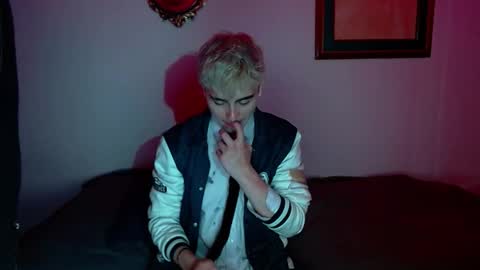 danteobscuro online show from 11/28/25, 03:09