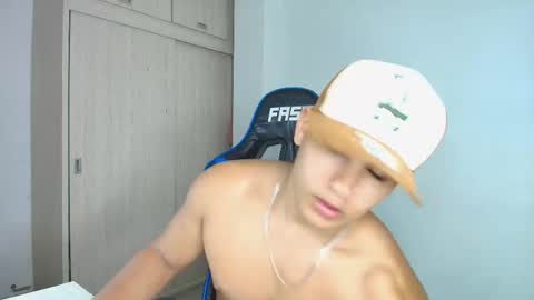 Snapshot of dantraxx chatting on 12/03/24, 09:12 Dantraxx online show from 12/03/24, 09:12