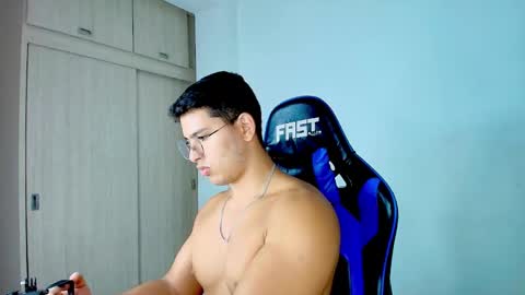 Snapshot of dantraxx chatting on 01/17/26, 10:02 Dantraxx online show from 01/17/26, 10:02