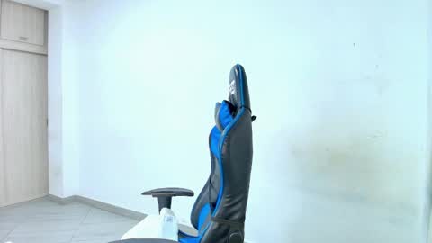 Snapshot of dantraxx chatting on 02/07/26, 01:31 Dantraxx online show from 02/07/26, 01:31