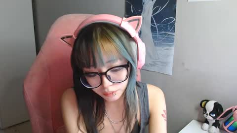 Snapshot of danyelleeyermann chatting on 05/13/26, 01:08 danyelleeyermann online show from 05/13/26, 01:08