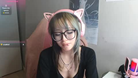 Snapshot of danyelleeyermann chatting on 05/28/26, 01:08 danyelleeyermann online show from 05/28/26, 01:08