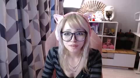 danyelleeyermann online show from 06/25/26, 01:26