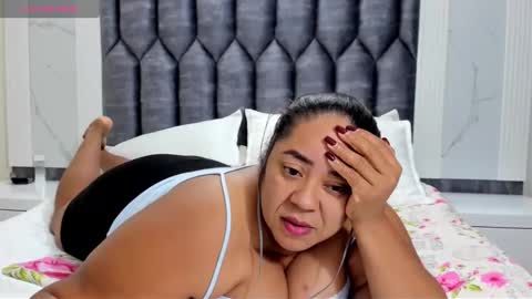 daphaineex online show from 11/09/25, 11:58