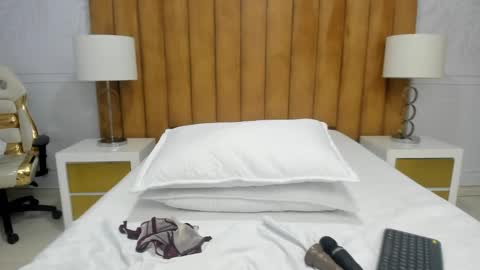 Daphne online show from 02/06/25, 06:08