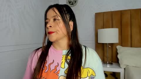 Daphne online show from 03/02/25, 02:19