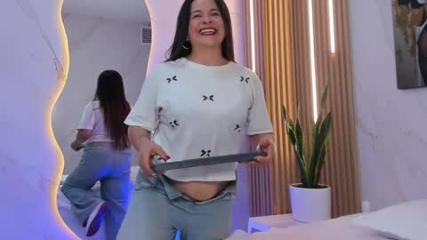 Daphne online show from 10/02/25, 03:13