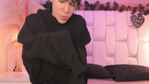 daphne_and_roger online show from 04/04/26, 11:08