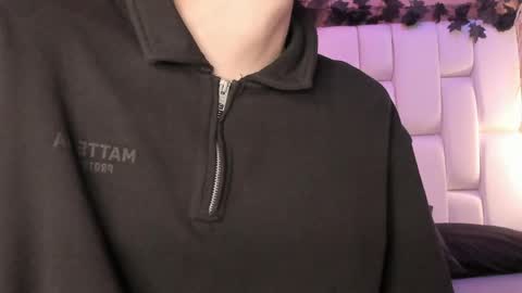 daphne_and_roger online show from 04/13/26, 10:54